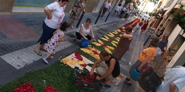 Estora de flors per a la Processó del Corpus