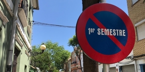 Canvi de costat d'estacionament als carrers amb alternança semestral