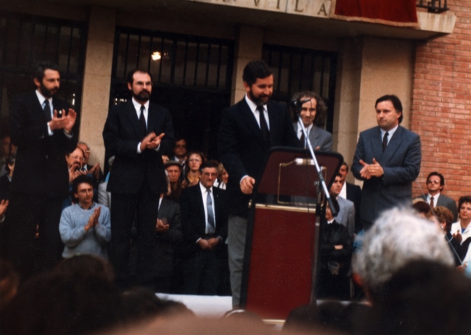 83-87mercatinauguracio3