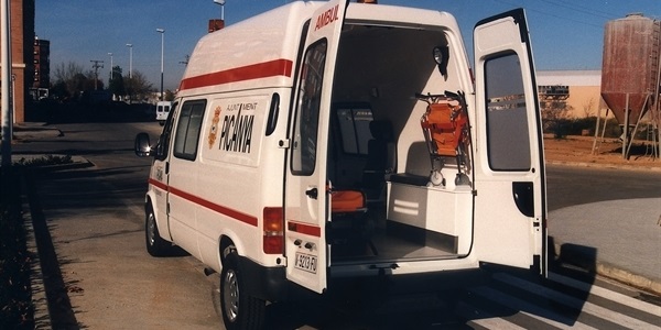 95-99ambulancia01