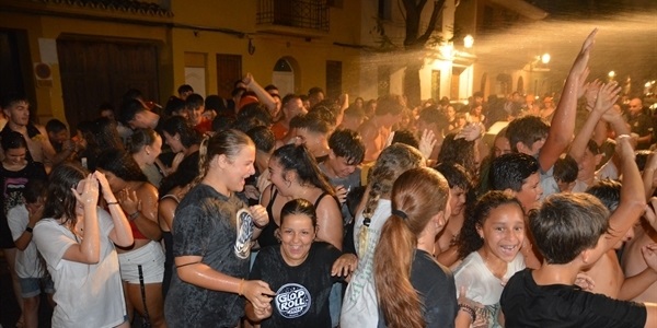 Entrada falsa de Moros i Cristians